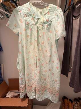 GS Floral House Dress Size XL Snap Front Seersucker